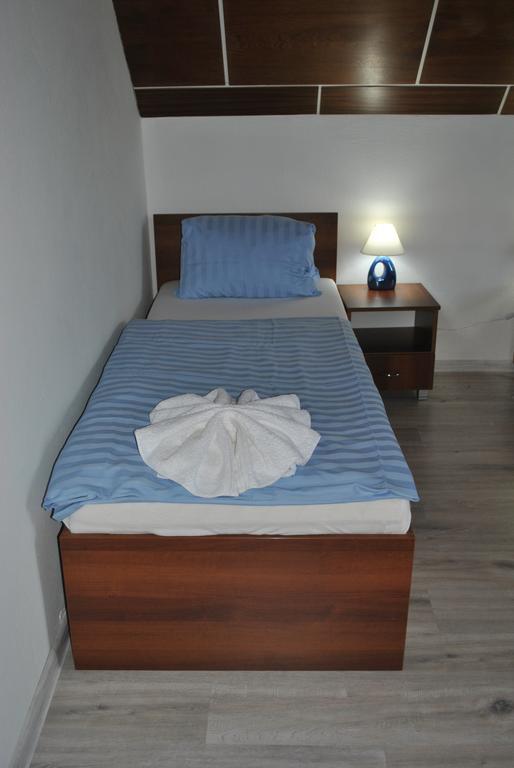 Apartment Mlynska 耶塞尼克 外观 照片